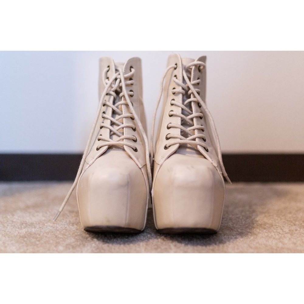 Speed Limit 98 Cream Platform Booties, Size 7.5